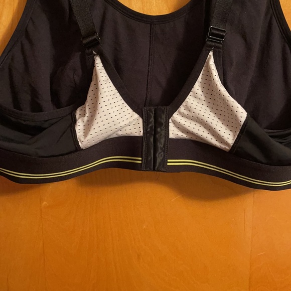 Catherine’s Sports Bra - Picture 2 of 3